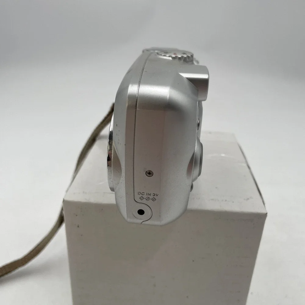 Fujifilm FinePix S3100 4.0MP Digital Camera 6X Optical Zoom+Battery TESTED
